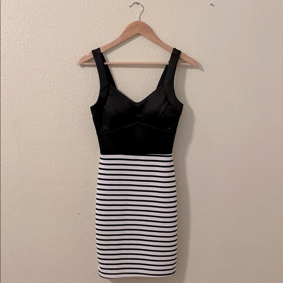 Charlotte Russe Dresses & Skirts - Cocktail midi dress